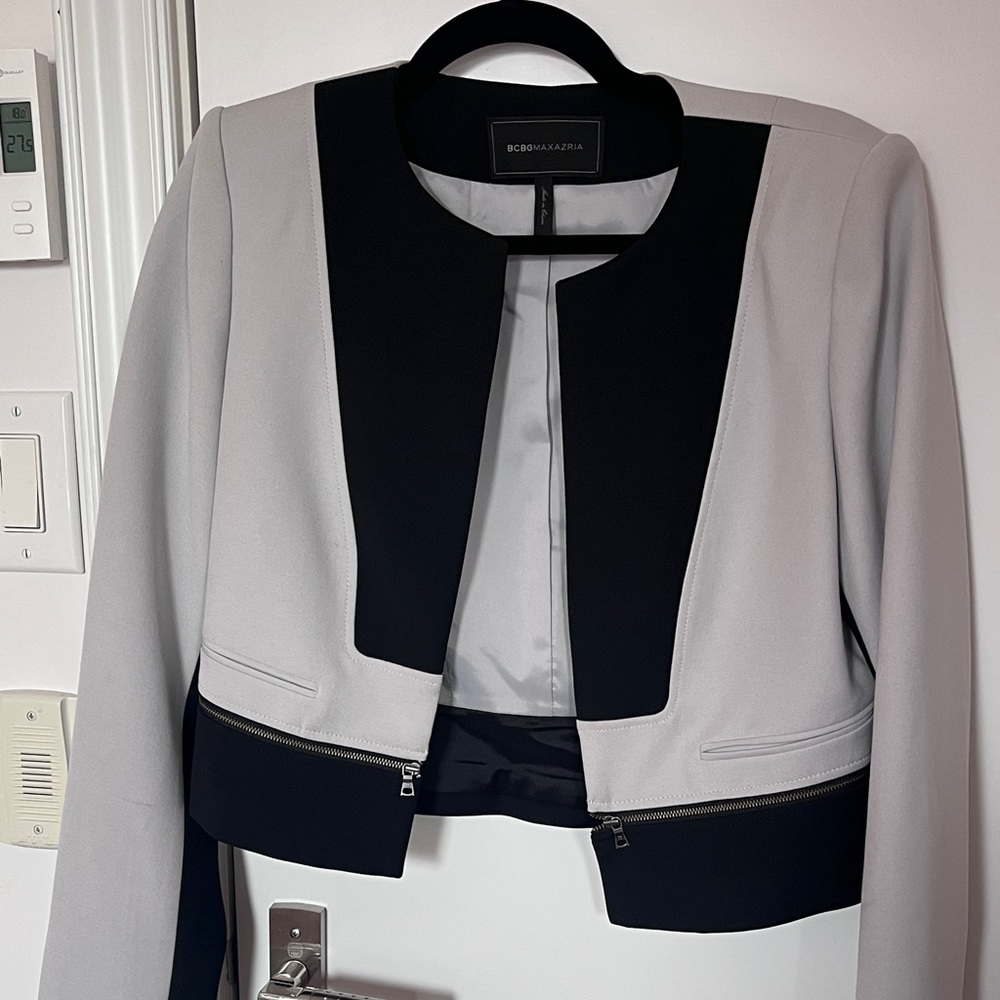 BCBG black & grey cropped blazer with zipper details (size medium)